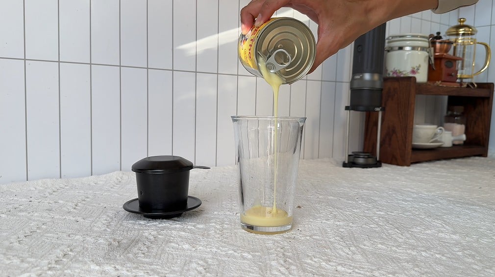 make Saigon Coffee